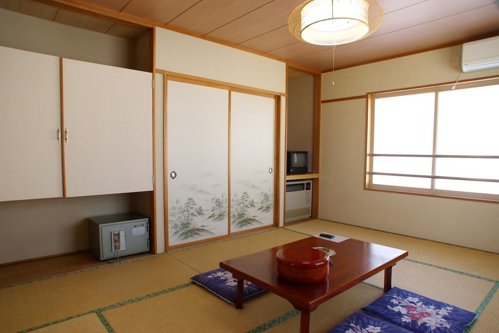 Hotel Elm Ishiuchi Minamiuonuma Esterno foto